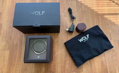 Wolf cub single - cub, watch